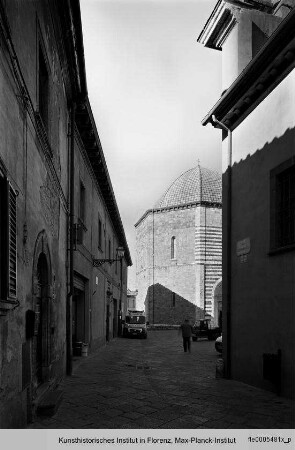 Piazza San Giovanni, Volterra