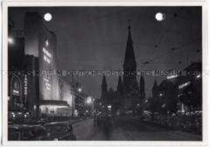 Berlin, Hardenbergstraße und Kaiser-Wilhelm-Gedächtniskirche bei Nacht
