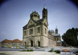 Dom Sankt Maria und Sankt Stephan — Westwerk