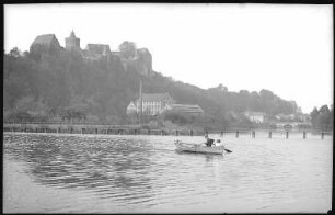 Leisnig. Schloss Mildenstein mit Mulde und Ruderkahn