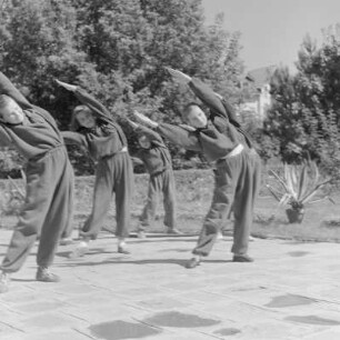 Gymnastikgruppe im Kindersanatorium in Bankja