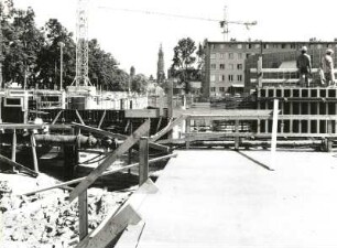 Dresden-Altstadt. Neubau Sächsischer Landtag. Blick über Baustelle zum Altbau