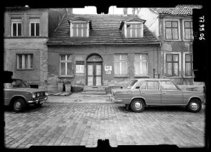 Greifswald, Johann-Sebastian-Bach-Straße 9. Wohnhaus. Straßenfront