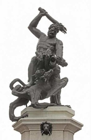 Herkulesbrunnen — Brunnenfigur Skulpturengruppe