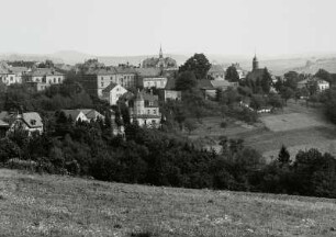Rabenau (Kreis Freital) Ortsansicht von Nordwesten mit Ev. Egidienkirche von Nordwesten