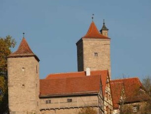 Burgtor (rechts) am Ende der Herrngasse und andere Befestigungsanlagen am Burggarten
