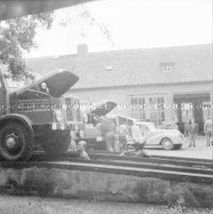 Kraftfahrzeugwerkstatt (dem Loeffler-Institut zugehörig?) auf der Insel Riems (Greifswald)
