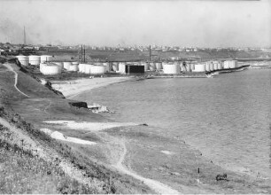 Konstanza [Constanta]: Petroleumtankanlagen