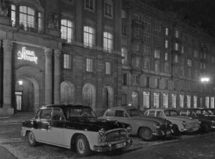 Dresden. Altmarkt Ostseite mit Gaststättenkomplex "Haus Altmarkt"