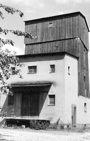 Pflückuff-Loßwig. Bockmühle, umgebaut zur Motormühle, Langer Weg 102