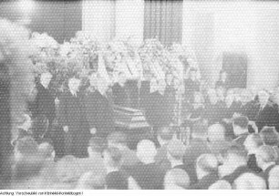 Dresden, Neustadt, Kurt-Fischer Platz (Olbrichtplatz), Nordhalle, Kreisdelegierten-Konferenz der Sozialistischen Einheitspartei Deutschlands (SED) mit Otto Buchwitz, Klara Noack, 19. - 20. November 1949 & Dresden, Deutsches Hygiene-Museum, Trauerfeier für den Ministerpräsidenten Dr. Rudolf Friedrichs, 19. Juni 1947