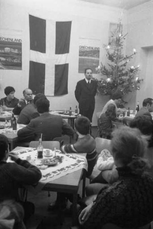 Weihnachtsfeier der griechischen Gastarbeiter im griechischen Club in der Adlerstraße.
