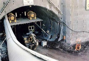 Engelbergbasistunnel im Bau. Nordportal. Bewetterung des Tunnels.