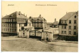 Bautzen. Kaserne des Königlich Sächsischen 2. Feld-Artillerie-Regiments. No. 28, Haupteingang