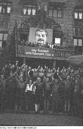 Zwickau, Kundgebung am Pavillon der Deutsch-Sowjetischen Freundschaft, sogen. Stalin-Pavillon, 27. Juni 1951
