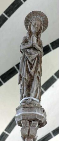Triumphkreuzgruppe — Heilige Maria