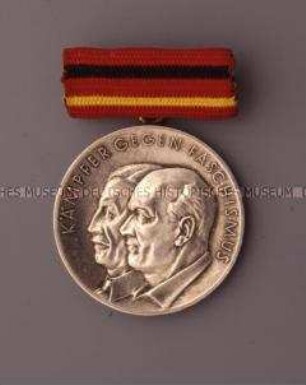 Medaille für Kämpfer gegen Faschismus 1933-1945, mit Interimsspange