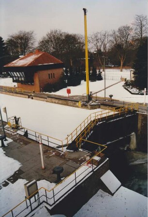 Unterhaupt Schleuse Oldenburg im Eis
