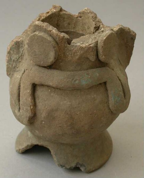 Vase en terre cuite (fragmenté)