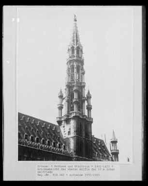 Hôtel de Ville & Stadhuis — Belfried