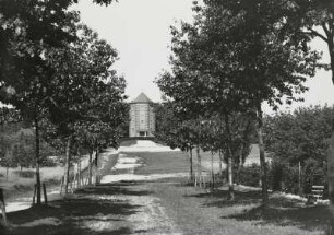 Luckau, Wasserturm : Luckau. Blick zum Wasserturm