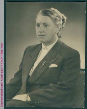 Porträt von Elisabeth Selbert