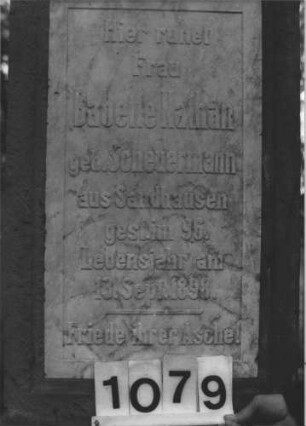 Grabstein 1079 (Detailaufnahme)