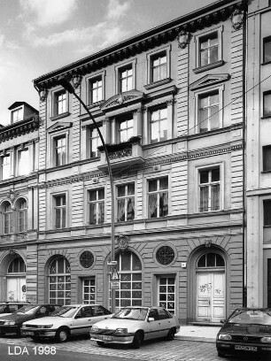 Mietshaus & Gewerbebau; Berlin, Mitte