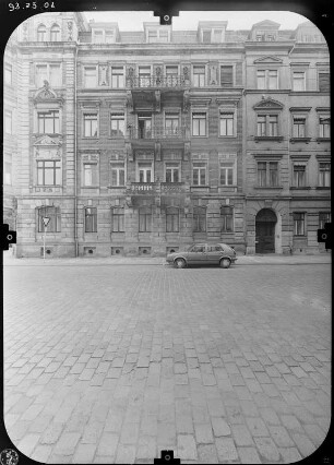 Dresden-Neustadt, Glacisstraße 26. Wohnhaus (um 1885). Straßenfront (Tieckstraße)