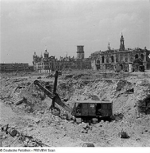 Dresden. Beginn der Ausschachtungsarbeiten für die Bebauung der Ernst-Thälmann-Straße