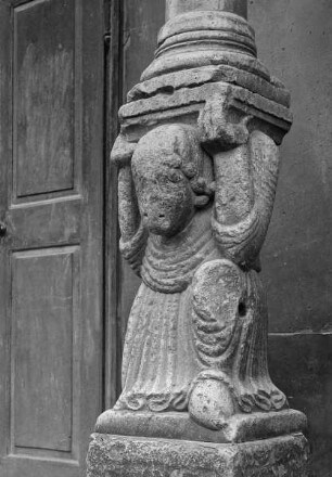 San Donnino / Cattedrale di san Donnino / Duomo di Fidenza — Nordportal — Tragfigur
