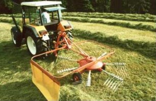 Fotografie: Futtererntetechnik, Werbegerät, Kreiselschwader