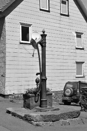 Stadtbrunnen (Brunnen); Ulrichstein, Marktstraße (Neben Hsnr. 8)