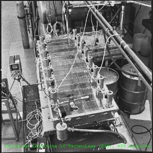 Mixer-Settler-Anlage in der Wiederaufarbeitungsanlage Karlsruhe (WAK)