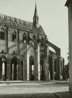 Wismar. Ruine der Marienkirche