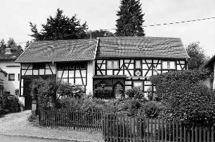 Wohnhaus; Weilrod, Schmitter Straße 4