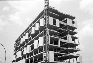 Berlin: Institutsgebäude im Bau der Technischen Universität