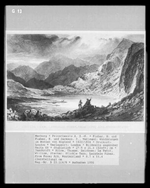 Wanderungen im Norden von England, Band 1 — Bildseite gegenüber Seite 66 — Stickle Tarn, Langdale Pikes, from Pavey Ark, Westmorland