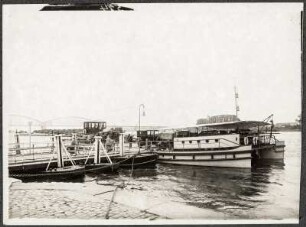 Niederlande, Nijmegen. Fähranlegeplatz an der Waal