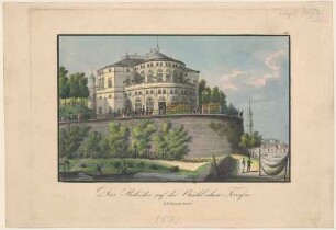 Das Vierte Belvedere auf der Brühlschen Terrasse in Dresden von Osten, im Hintergrund rechts der Ausblick auf die Elbe mit der Augustusbrücke