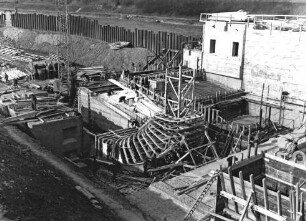 Bau des Kraftwerks der Staustufe Schweinfurt/Main