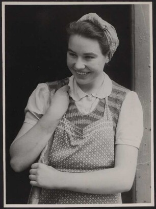 Portrait einer jungen Bäuerin