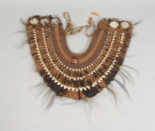 Brustschmuck