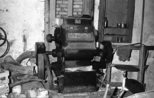 Triebischtal-Semmelsberg. Grundmühle, im ehem. Mühlenraum, Walzenstuhl
