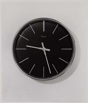 Wanduhr "65 / 7722" der Kienzle Uhrenfabriken GmbH