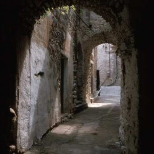 Chios, Mestá, Tunnelgasse in dem Bauernfestungsdorf