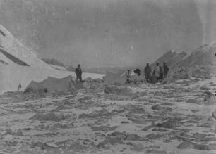 Expeditionslager : Ein Lager der Expedition im Tian Shan Hochgebirge