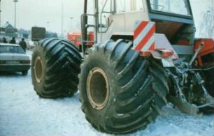 Fotografie: Traktor, Allradtraktor, Terrareifen