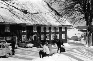 Breitnau: Gasthaus zum Kreuz; im Schnee