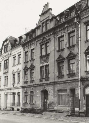 Wohnhaus mit Ladeneinbau